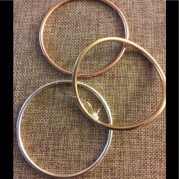 NEW Set  of 3 Tri Color Bangle Bracelets - Picture 1 of 3